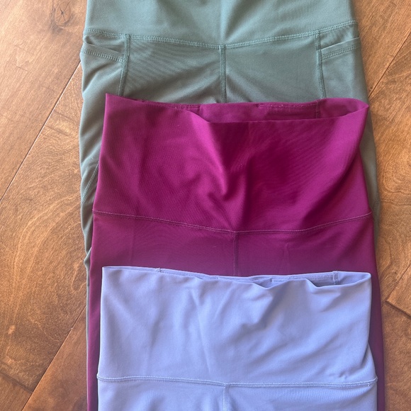 3 Old Navy Active PowerSoft Leggings Go-Dry - Picture 3 of 7